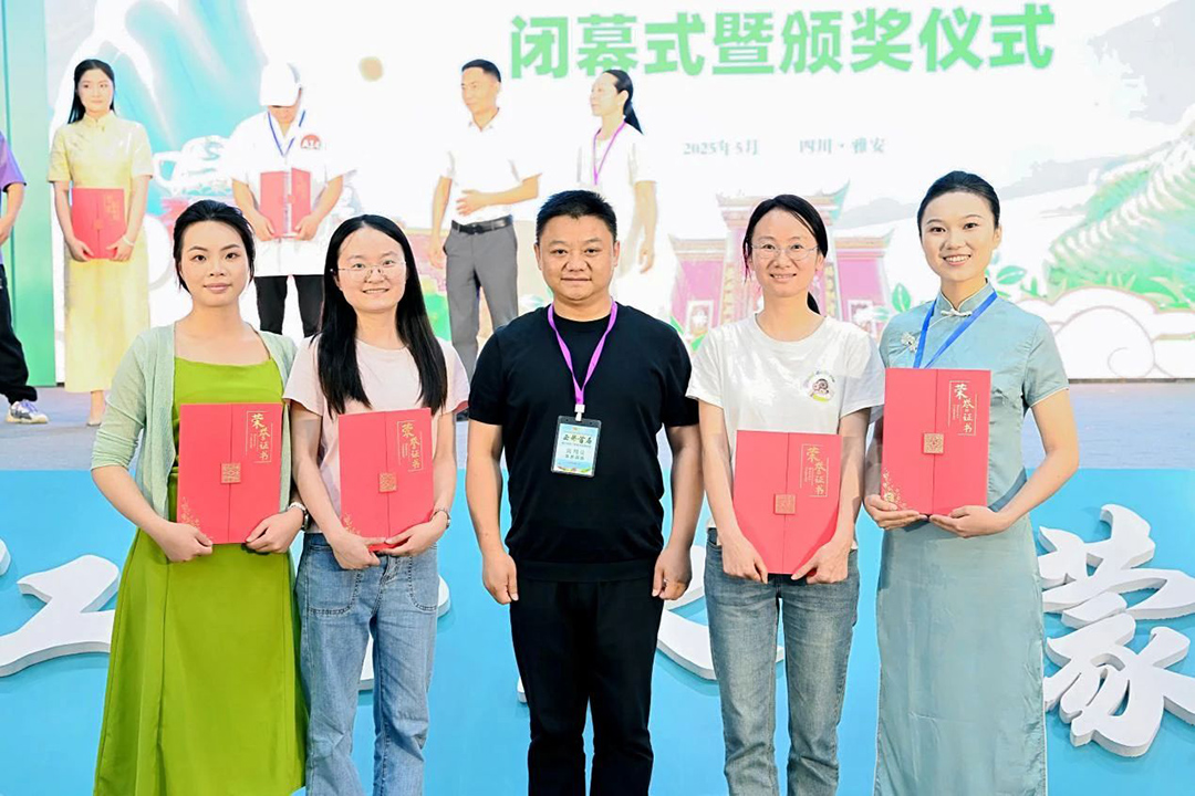 一技在手，一生無憂重慶市經(jīng)貿(mào)中等專業(yè)學(xué)校開展2025年職業(yè)教育活動(dòng)月暨校園開放日系列活動(dòng)